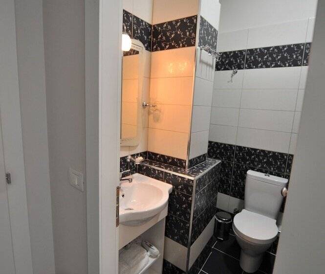 בית מלון כפרי Rose Garden