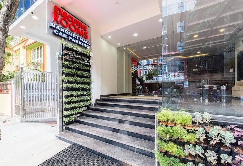 فندق Treebo Greenwood Premier Suites, Old Airport Road