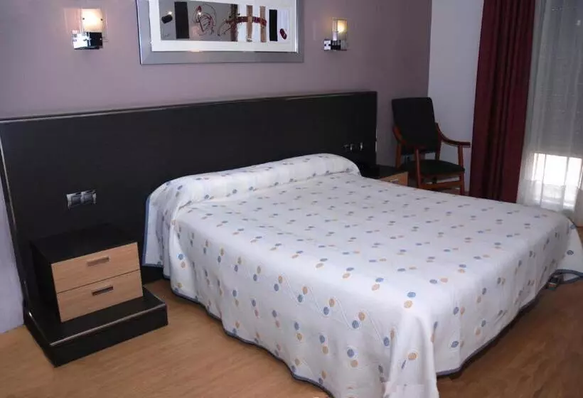 Hotel Villa De Cacabelos