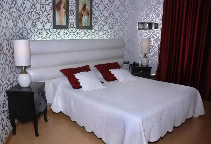 Hotel Villa De Cacabelos