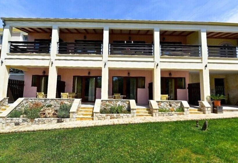 Medusa Luxury Apartments