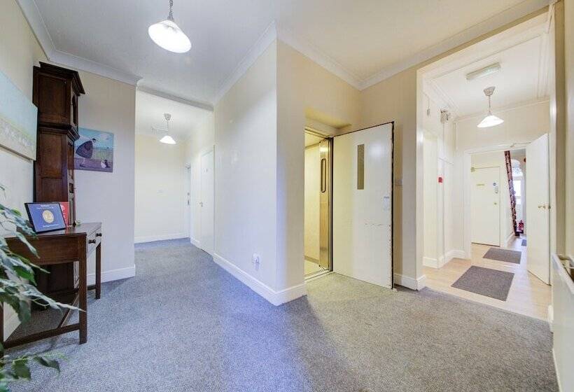 Пансион The Regents Guest House