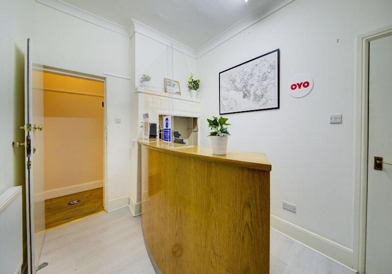 Пансион The Regents Guest House