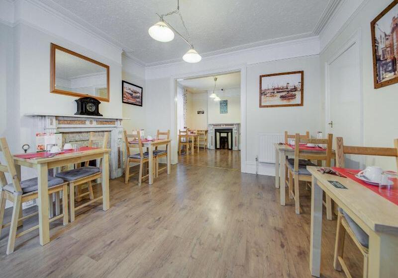 Пансион The Regents Guest House