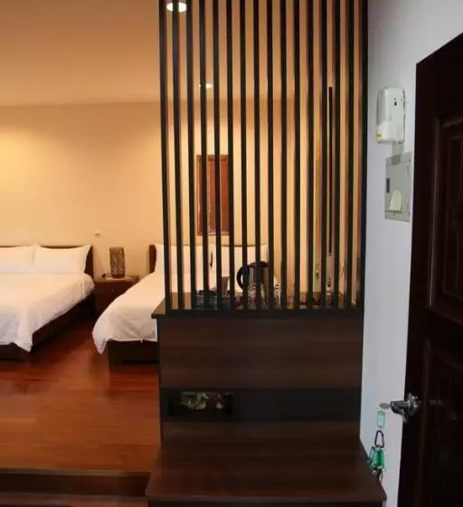 تختخواب و صبحانه Dong Hua Dream House