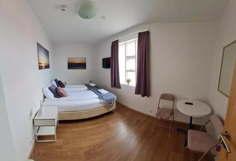 تختخواب و صبحانه Hofn Guesthouse