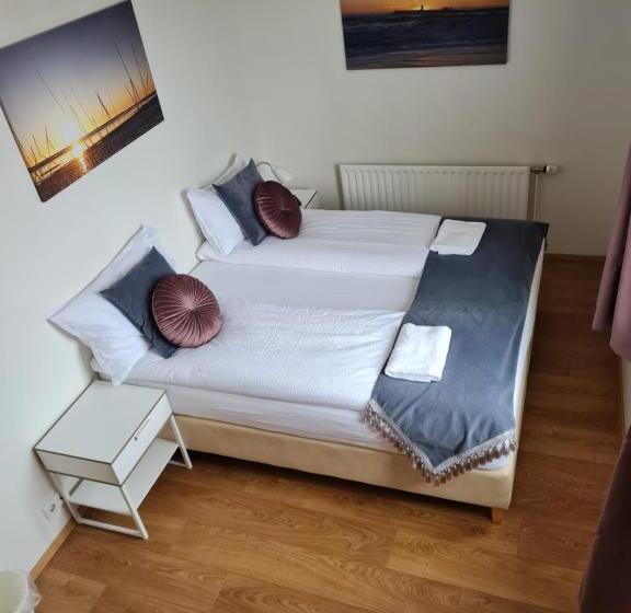 تختخواب و صبحانه Hofn Guesthouse