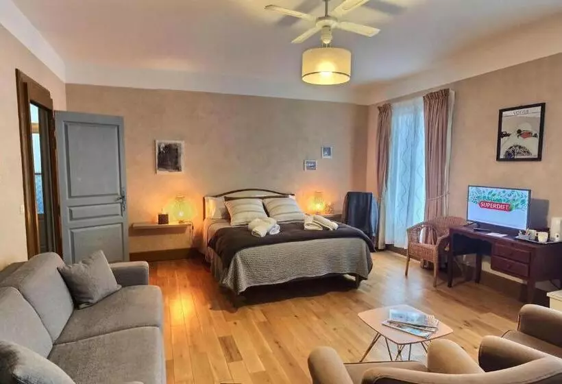 تختخواب و صبحانه La Casa Occitane