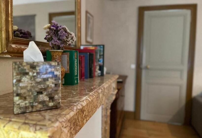 مبيت وإفطار La Casa Occitane