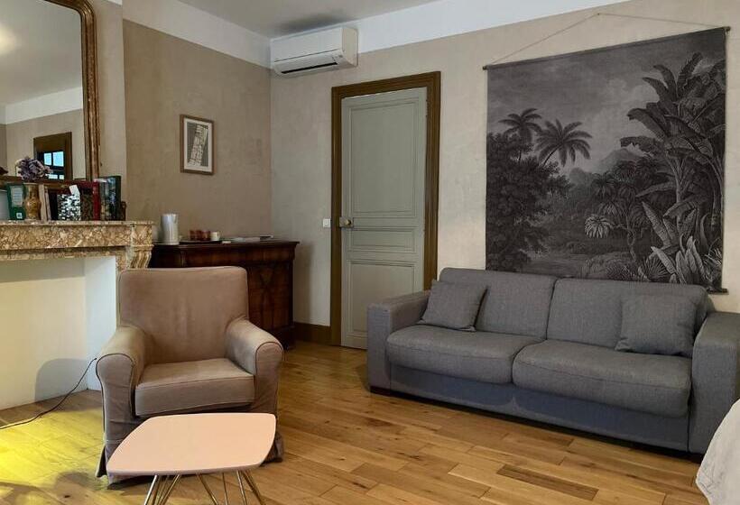 مبيت وإفطار La Casa Occitane