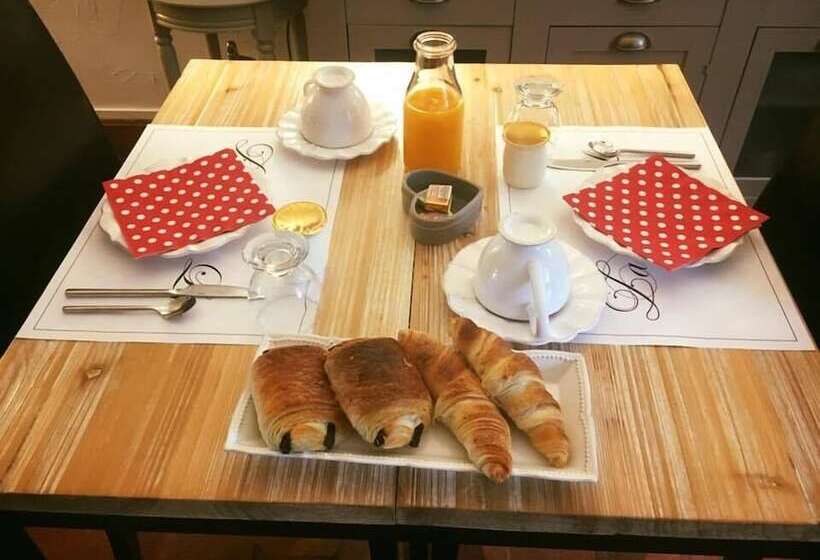 تختخواب و صبحانه La Maison Du Lac   Near Plage De Bonnu