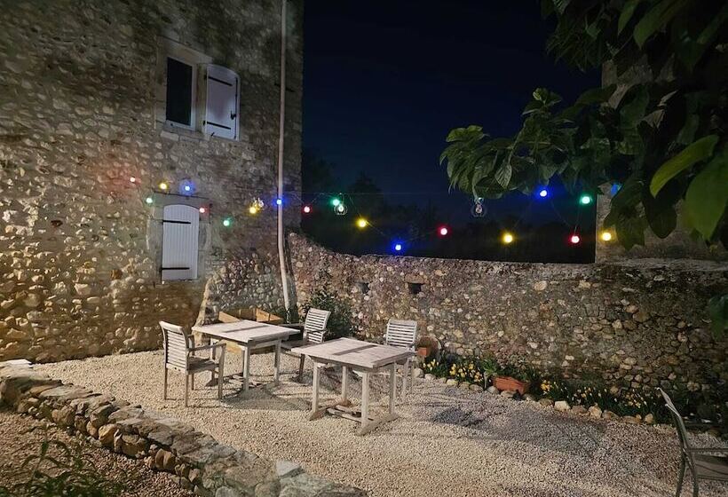 ベッドアンドブレックファースト Les Parfums Du Midi