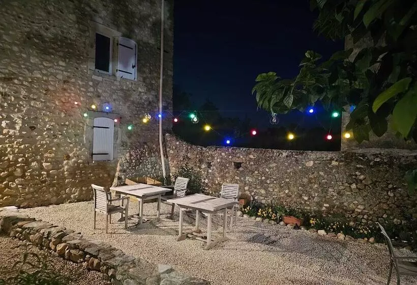 Aamiaismajoitus (B&B) Les Parfums Du Midi