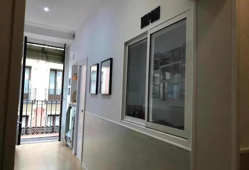 مسافرخانه Ch Otello Rooms I   Madrid