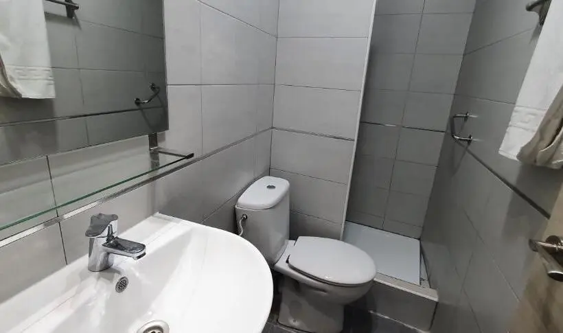 مسافرخانه Ch Otello Rooms I   Madrid