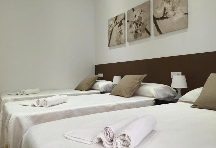 مسافرخانه Ch Otello Rooms I Madrid