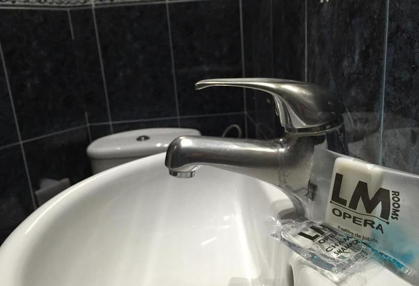 مسافرخانه Ch Otello Rooms I Madrid