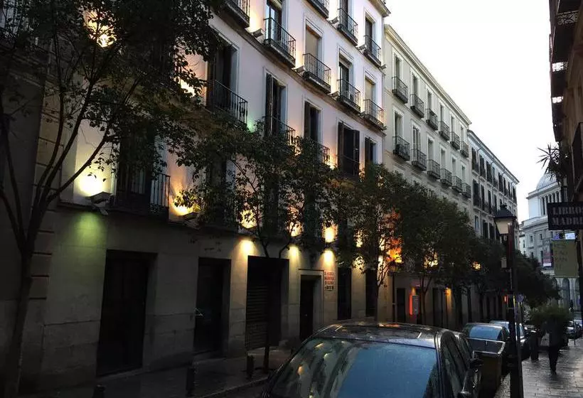 مسافرخانه Ch Otello Rooms I   Madrid