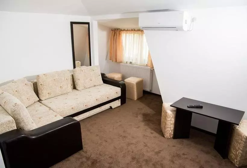 Hostel Karisma
