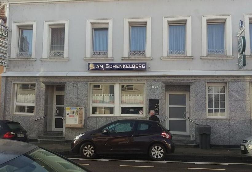 هتل Am Schenkelberg