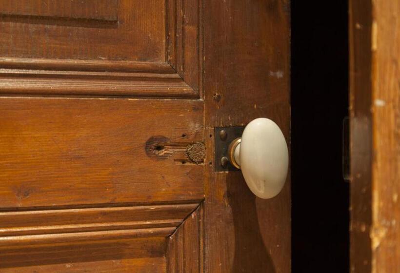 בית מלון כפרי Des Alpes