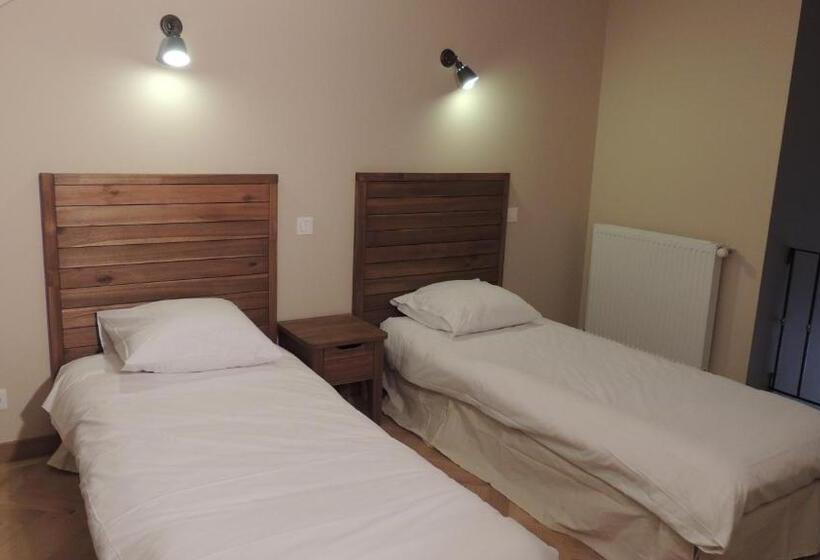 בית מלון כפרי Des Alpes