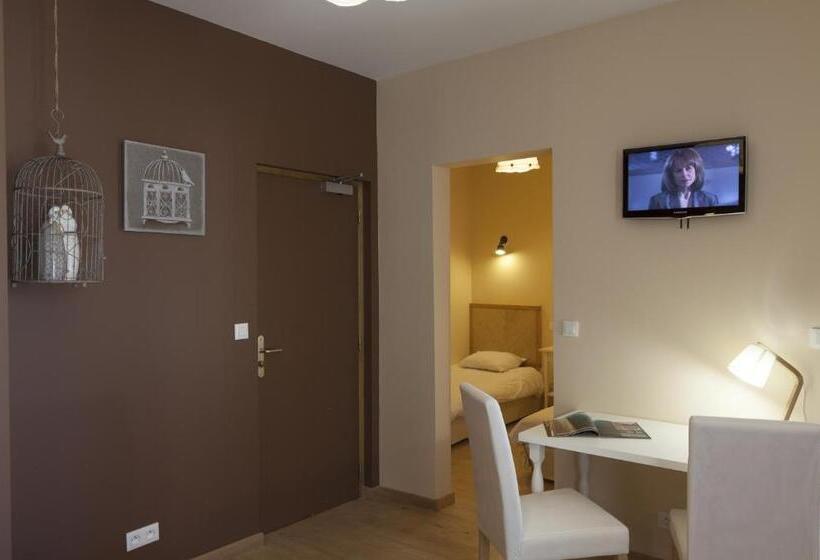 בית מלון כפרי Des Alpes