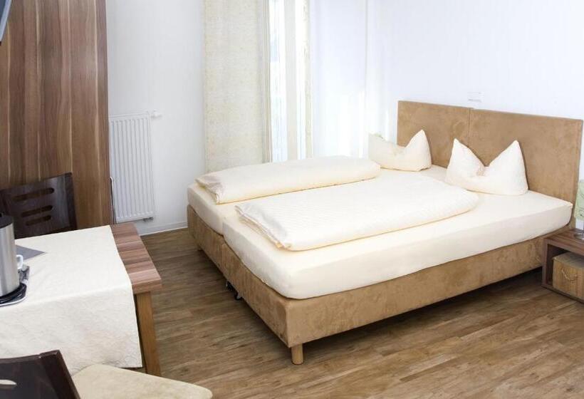 Отель Gastehaus Und Fewo Lamm Garni