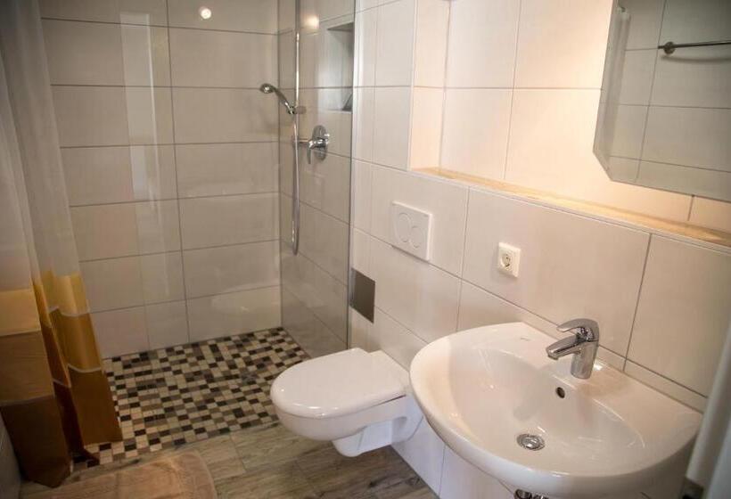 Отель Gastehaus Und Fewo Lamm Garni