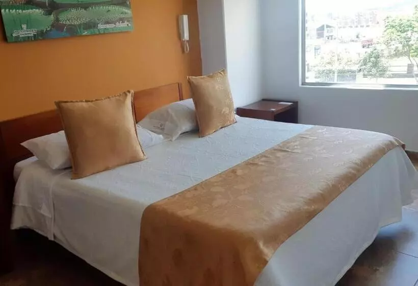 Hotelli Milán