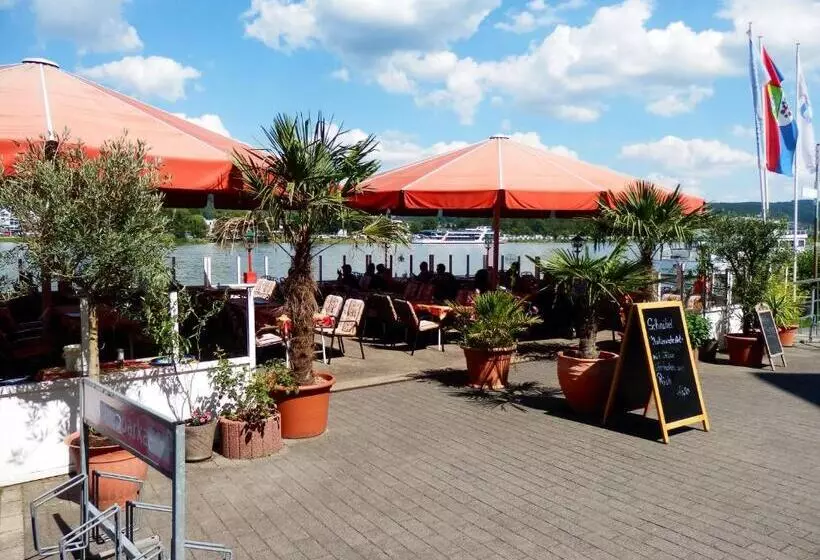 ホテル Rheinischer Hof