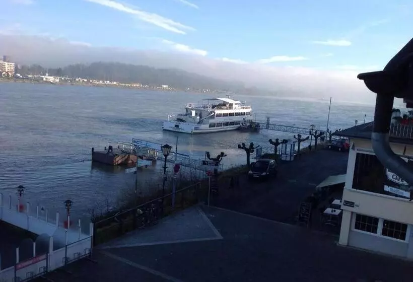 ホテル Rheinischer Hof