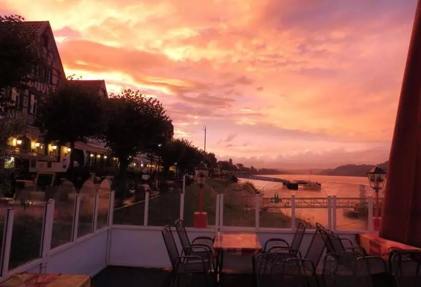 ホテル Rheinischer Hof