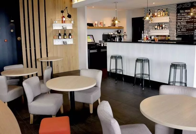 Logis Hotel Du Port