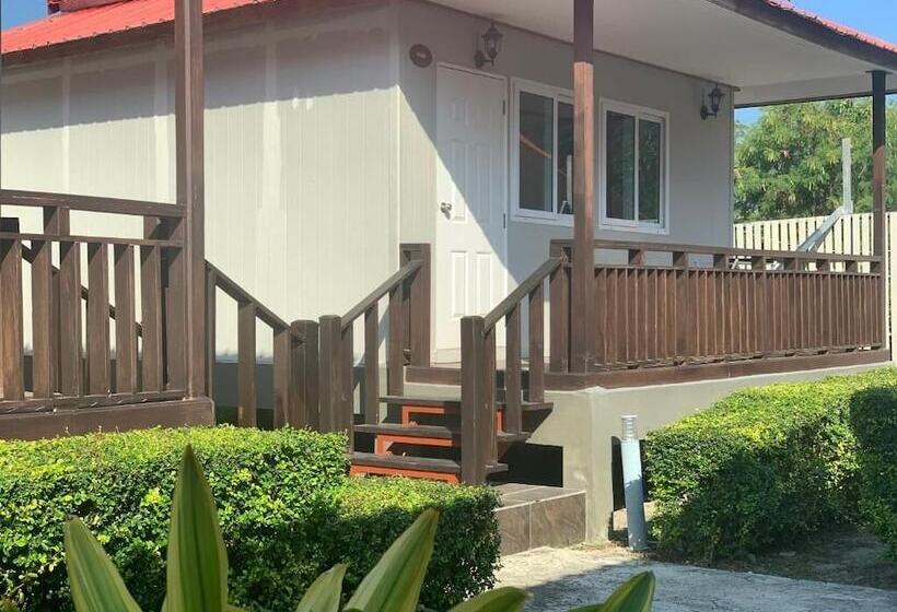 Phi Phi Little Star Resort