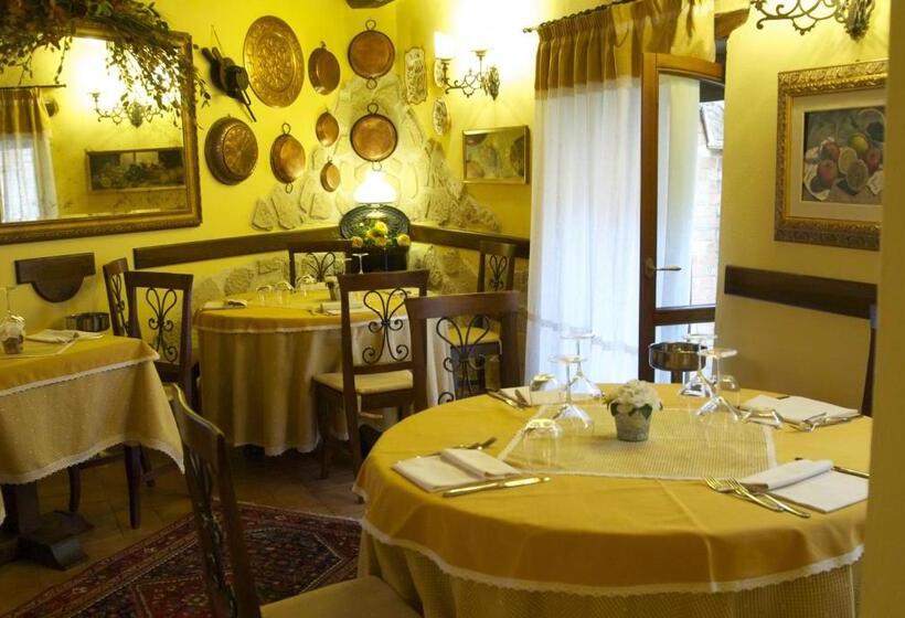 צימר Torre Sangiovanni Albergo E Ristorante Da Rosary