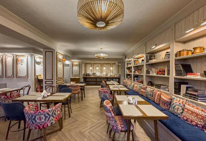 Ef Zin Hotel Arachova