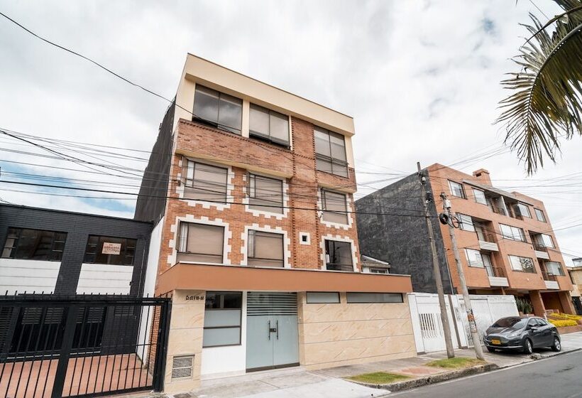 هتل 100 Wonderful House