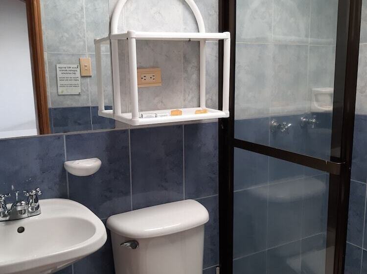 هتل 100 Wonderful House