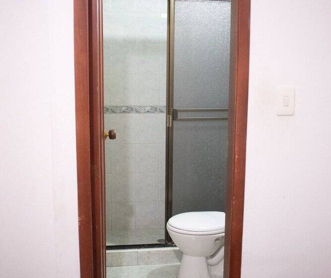 هتل 100 Wonderful House