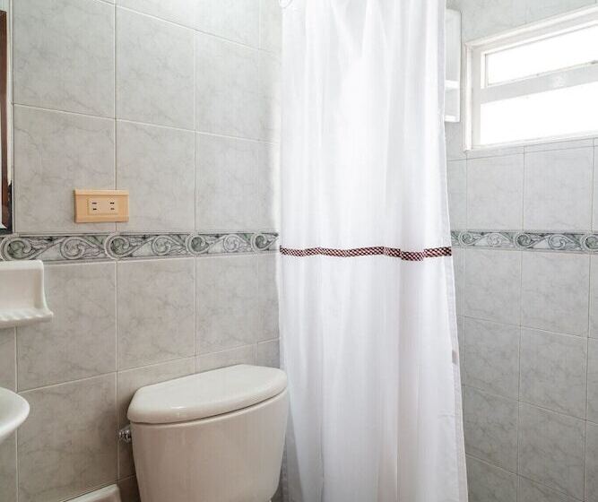 هتل 100 Wonderful House