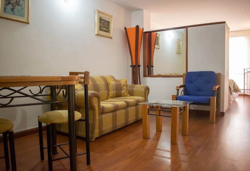 هتل 100 Wonderful House