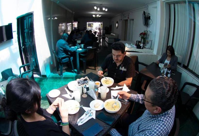 בית מלון כפרי Balmoral Quito