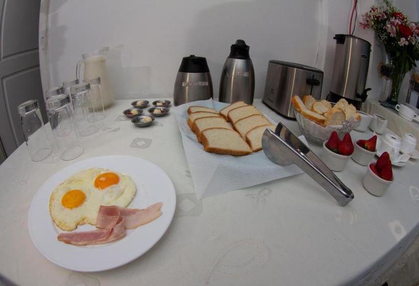 בית מלון כפרי Balmoral Quito