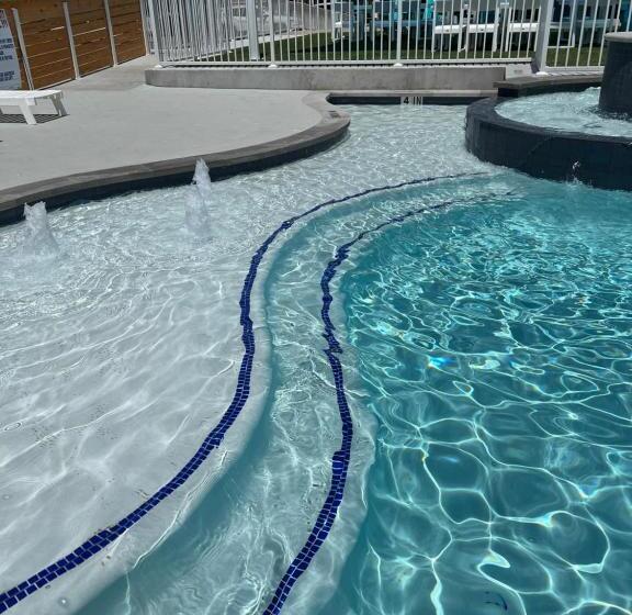 Bluff S Landing Marina & Lodge