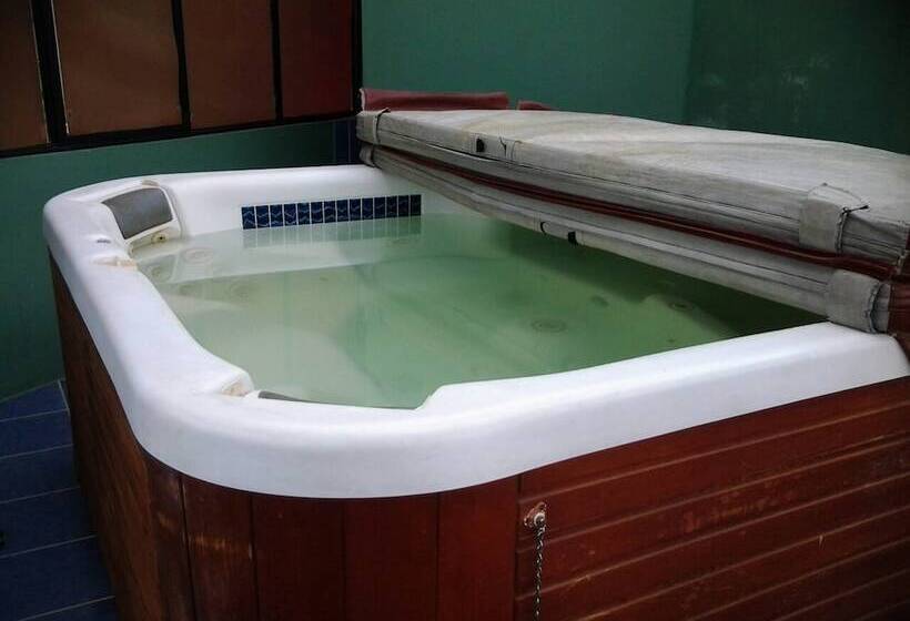 هتل Boutique Eco Resort Allkamari