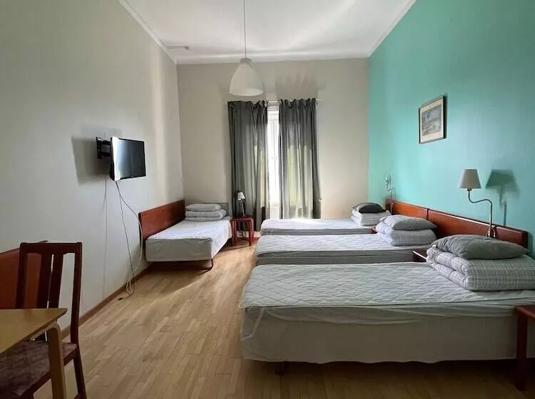 هتل Carlstad Sport Hostel