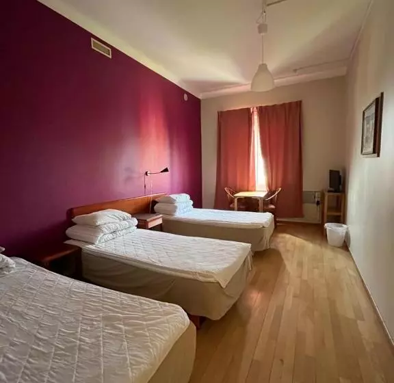 هتل Carlstad Sport Hostel