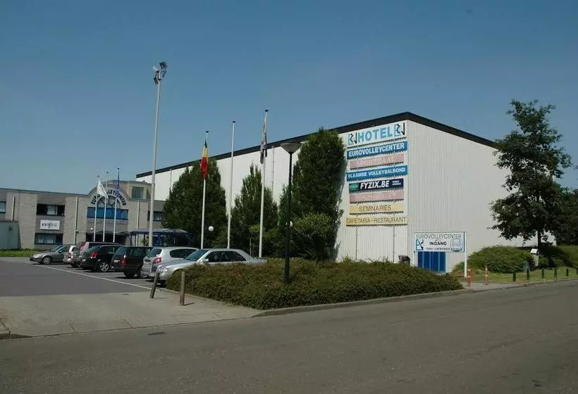 هتل Eurovolleycenter