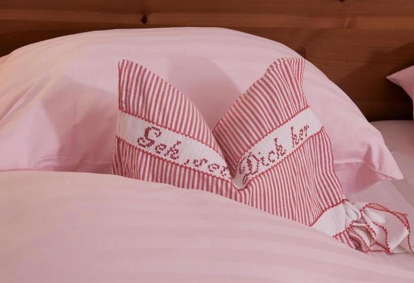 Отель Gasthof Kreuz